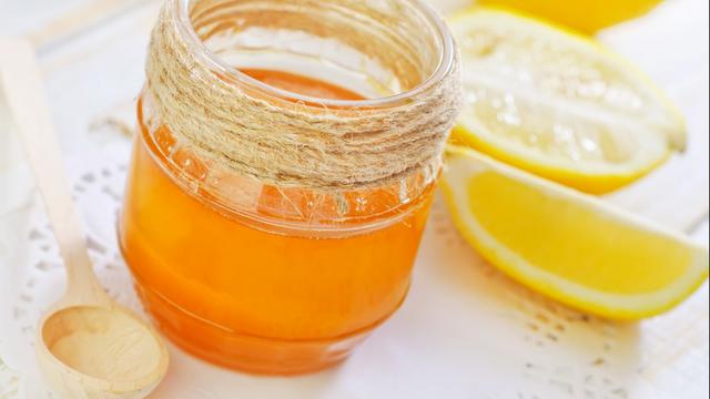 Manfaat madu dan lemon