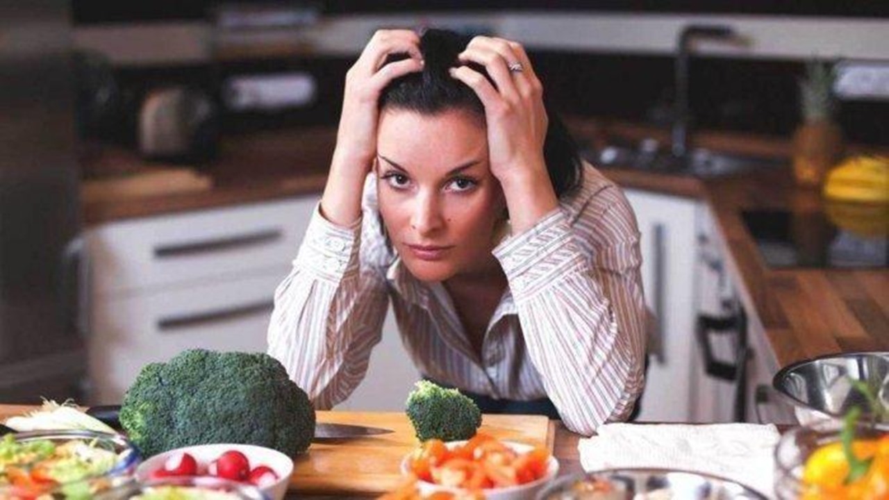 Ada 4 Makanan Terbaik Dikonsumsi Saat Stres