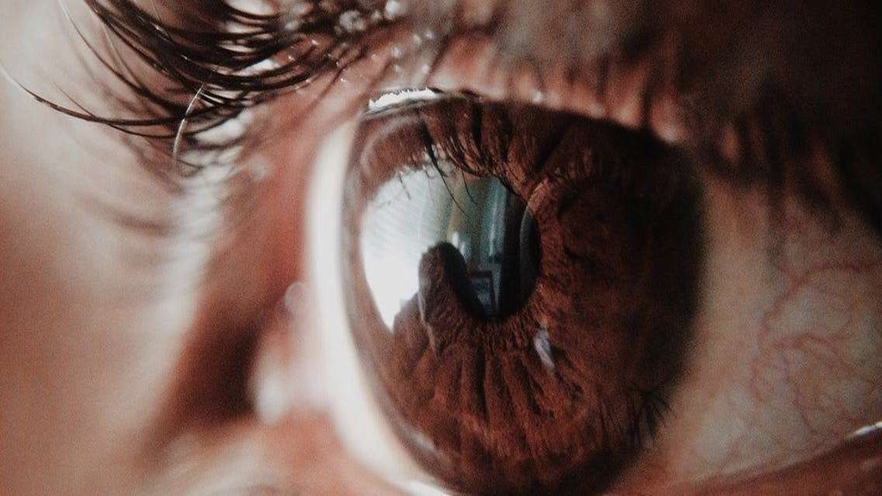Ada 4 Cara Membersihkan Mata yang Kotor